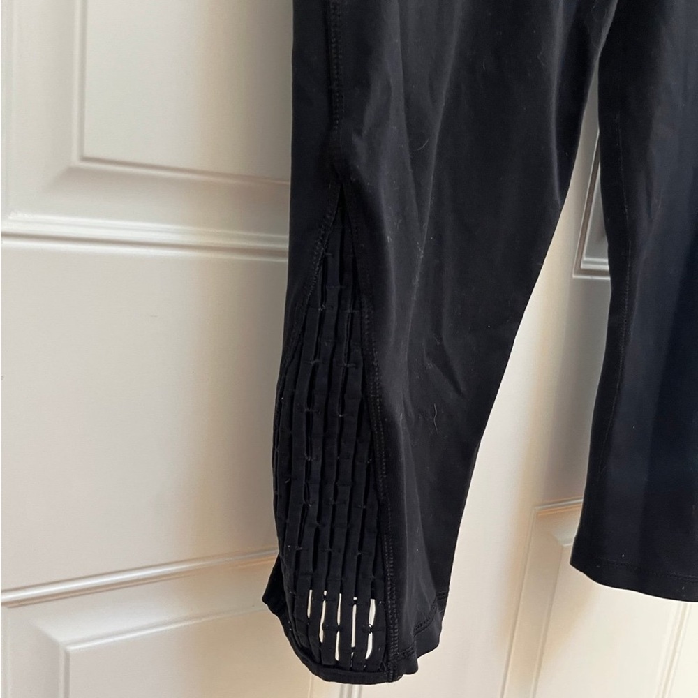 Glyder black leggings side cut out size medium - Picture 2 of 4